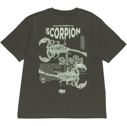 GREEN T-SHIRT WITH GRAPHICS: A SCORPION STORY DESIGN IN PREMIUM ORGANIC COTTON